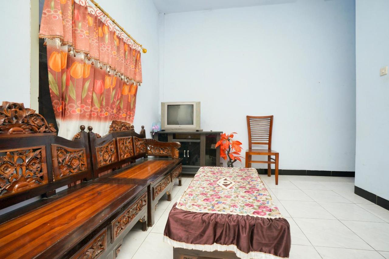 Spot On 2126 Bromo Indah Homestay بروبولينغو المظهر الخارجي الصورة